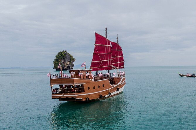 Romantic Sunset and Seafood Dinner Cruise With Plankton Swimming - Sunset Viewing Experience