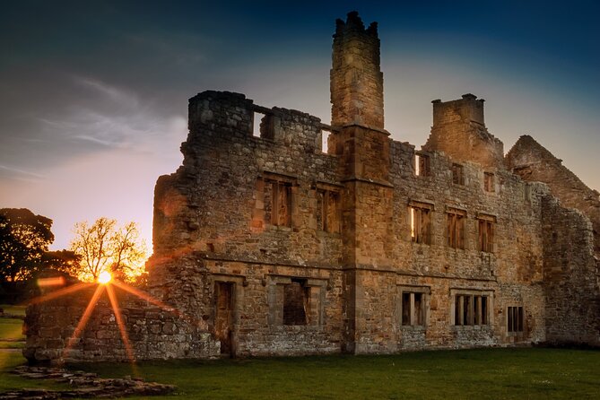 Romantic Walking Tour in Durham for Couples - Sunset Views