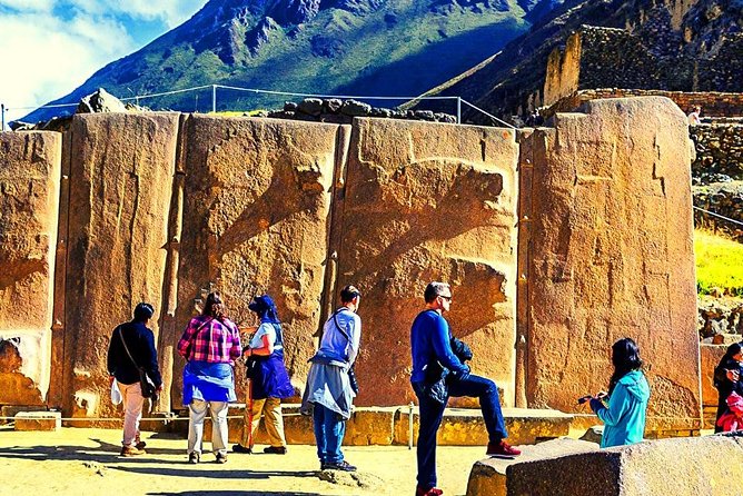 Sacred Valley of the Inkas Premium Full Day Tour - Additional Information and Tips