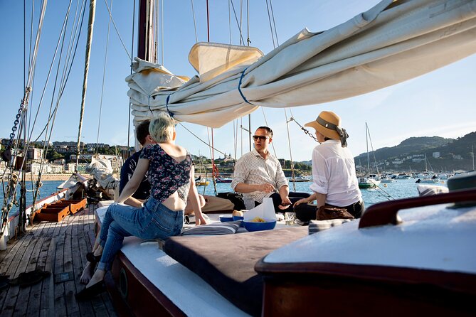 Sail Discovering the Coast Aboard a Classic Sailboat - Bottled Water Provided