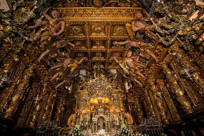 Santiago Cathedral and Museum in Spanish - Directions