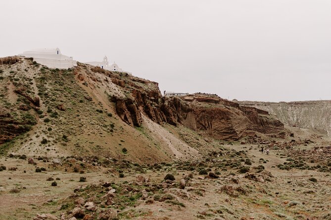 Santorini: Horse Riding on the Caldera Cliff - Attire