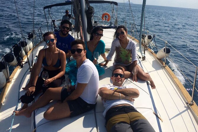 Santorini Private Daytime Sailing Cruise With Meal, Drinks &Transfer Included - Unlimited Drinks, Delicious Meal, and Transfer Included