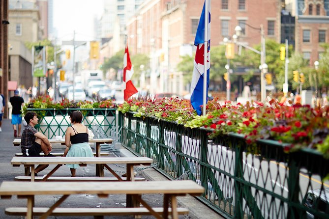 Show Me the City! Toronto Walking Tour - Highlights and Attractions of the Toronto Walking Tour