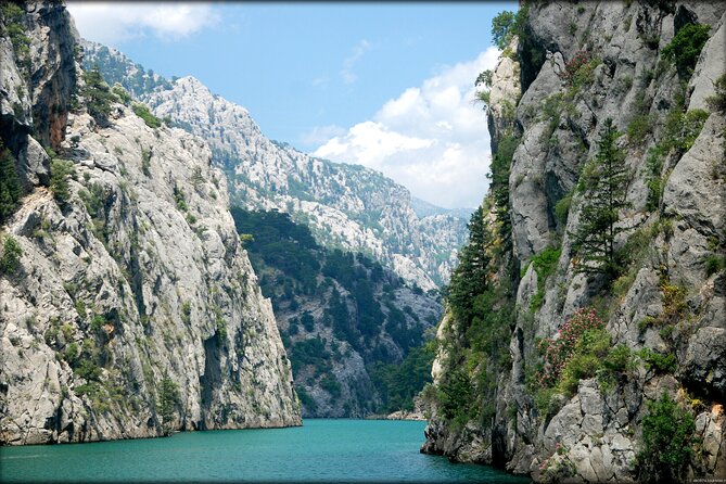 Side Green Canyon Boat Trip With Unlimited Drinks And Lunch - Safety and Guidelines