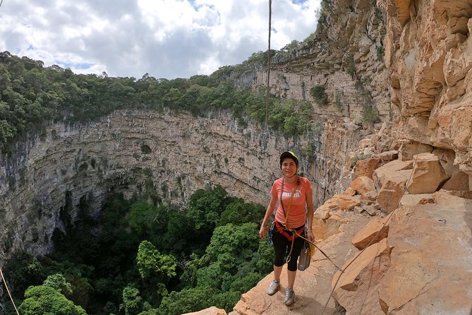 Sinkhole of the Parrots - Activities and Attractions Near the Sinkhole