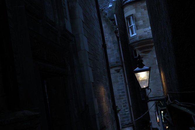 Small Group Edinburgh Night Walking Tour With Underground Vaults - Sites of Hangings and Documented Hauntings