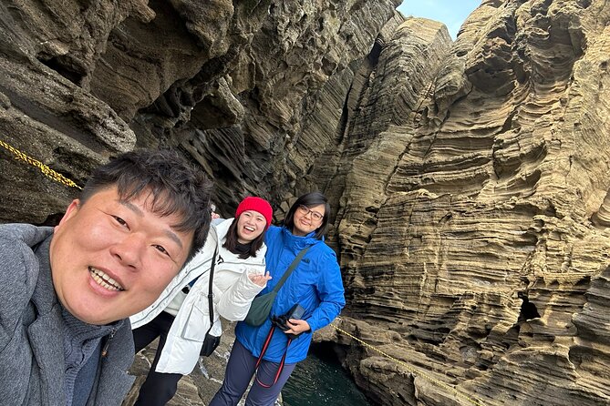 Small Group Jeju Private Full-Day Tour of East and South and West - West Jeju Attractions