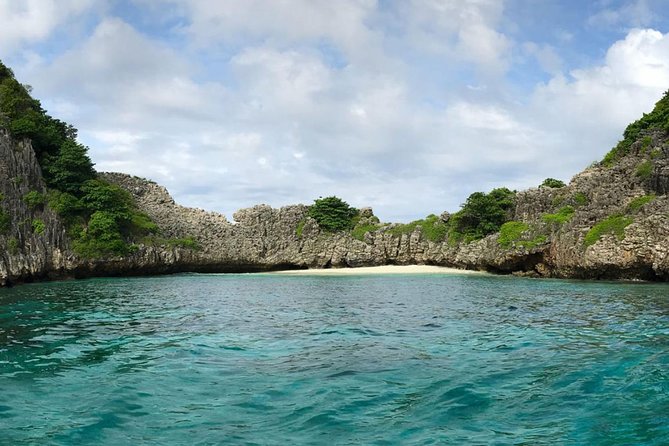 Snorkeling Tour to Rok and Haa Island by Speedboat From Koh Lanta - Inclusions and Amenities