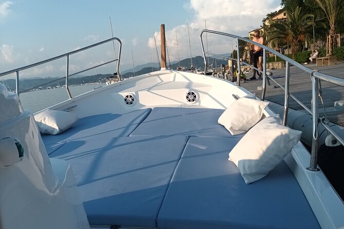 Sunset Boat Tour in the Cinque Terre - Additional Information and Traveler Photos