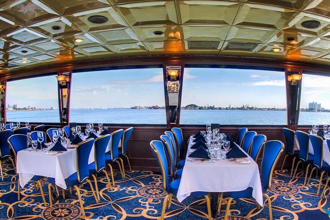 Tampa Bay Sightseeing Cruise From St. Petersburg With Lunch  - St Petersburg - Overall Rating and Mixed Feedback