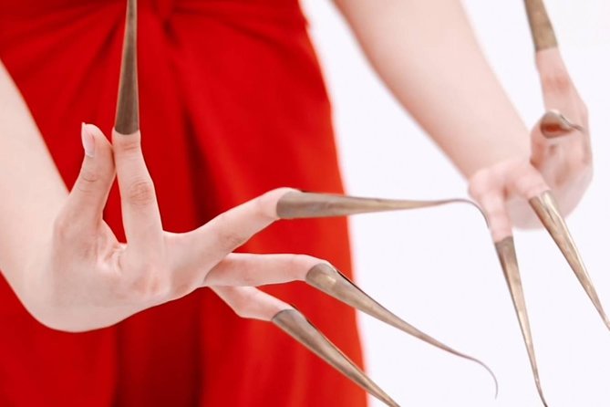 Thai รำนาญเต้นรำในวัดอรุณ - Hands-On Experience With Different Dance Styles