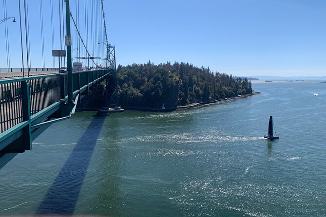 The Ultimate Stanley Park E-Bike Tour - Discovering Iconic Landmarks Along the Way