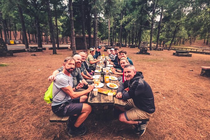 The Volcano Heart Tour: Hiking, Tasting and Sunset Experience - Tasting Local Cuisine at a Comfortable Restaurant