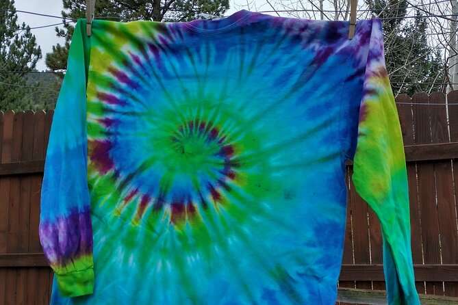 Tie-Dye Art Class in Estes Park - Whats Included