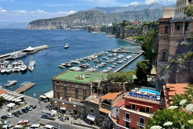 Transfer From Sorrento to Naples Airport or Station - Details About Naples Station Transfer