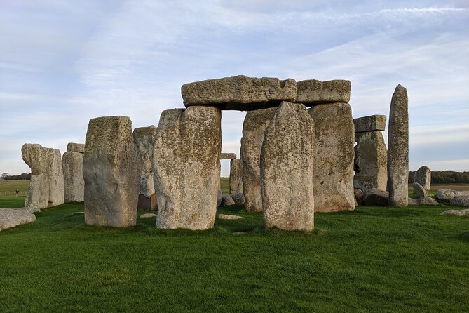 Transfer From Southampton to London With Stop at Stonehenge Tickets Included - Pickup and Departure
