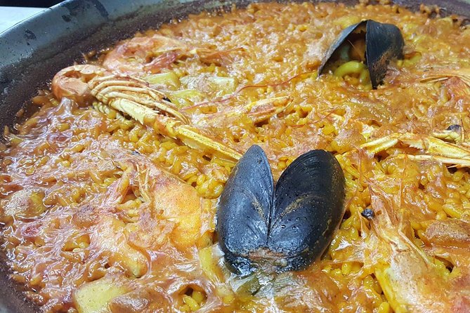 Valencia Sunset Cruise With Dinner at the Beach - Vegetarian and Dietary Options