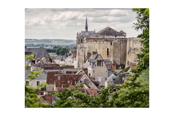 Walking Photography Tour of Amboise Conducted in English - Additional Information and Restrictions