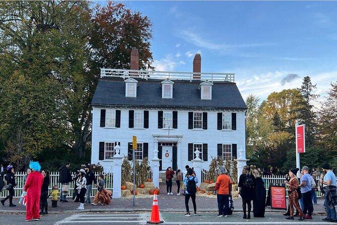Wicked Awesome Tours: Witch Trial History and Salem Haunts! - Beware of Disappointing Tours