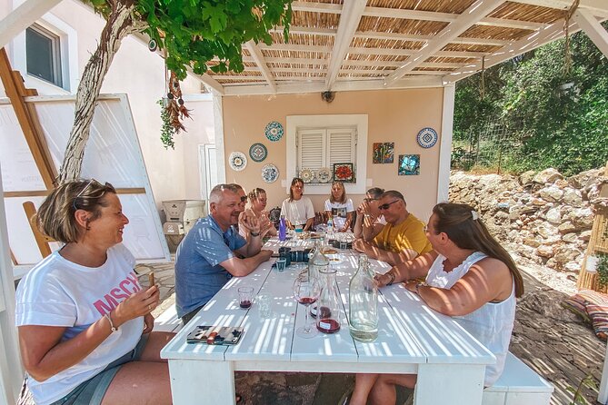 Wine Tasting Walk in Pini - Indulge in Exquisite Local Wines