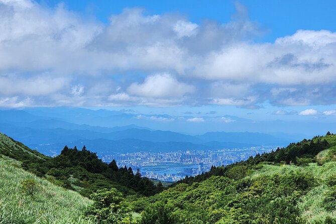 Yamingshan Volcano, Beitou Thermal Valley, Danshui Private Tour - Beitou Thermal Valley Experience