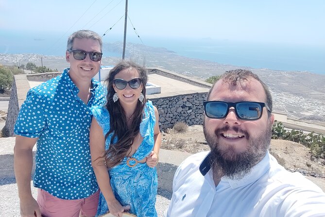 5 Hours Private Guided Tour Around Santorini