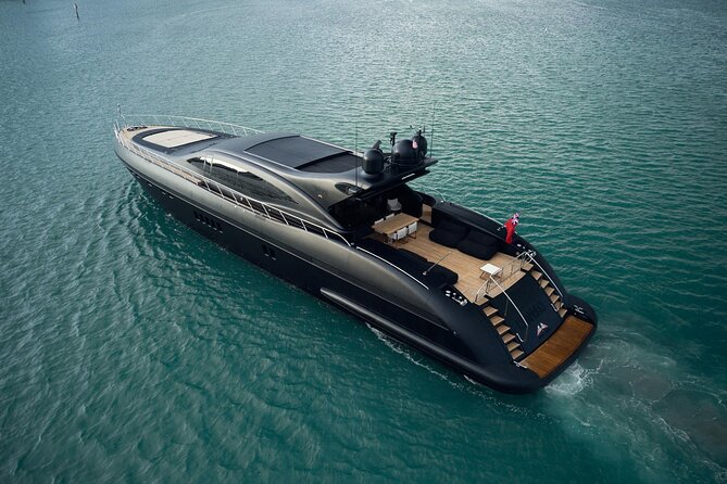 108 Ft Neoprene Overmarine Yacht - Reviews