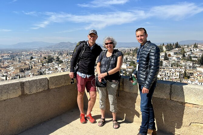 2-Hour PREMIUM Tour Visiting the Alhambra and Generalife - Common Questions