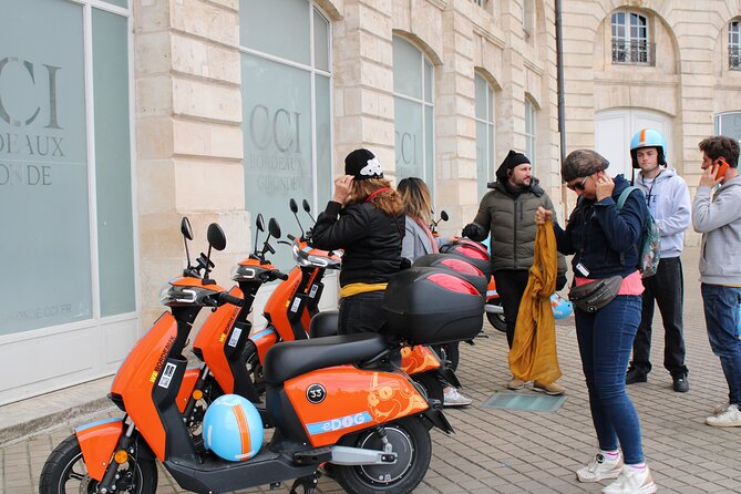 2h Medieval Bordeaux History by Electric 50cc Motorbike - Bordeauxs Medieval History