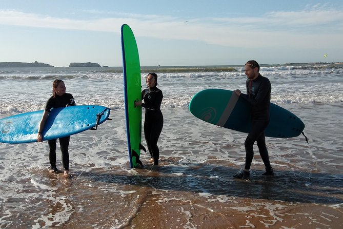 2h Surfing in Uncrowded Spots - Surfing Experience