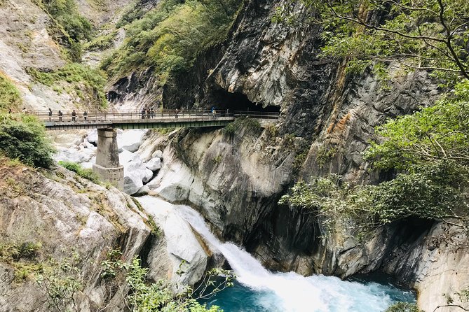 3-Day Private Tour of Taroko Gorge & East Coast Scenic Area - Local Culture and History