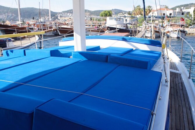 3-Hour Private Sunset Boat Tour With Dinner in Bodrum - The Sum Up