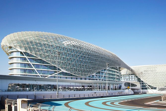 Abu Dhabi Airport Transfers : Abu Dhabi City to Airport AUH in Luxury Van - How to Book Abu Dhabi Airport Transfers