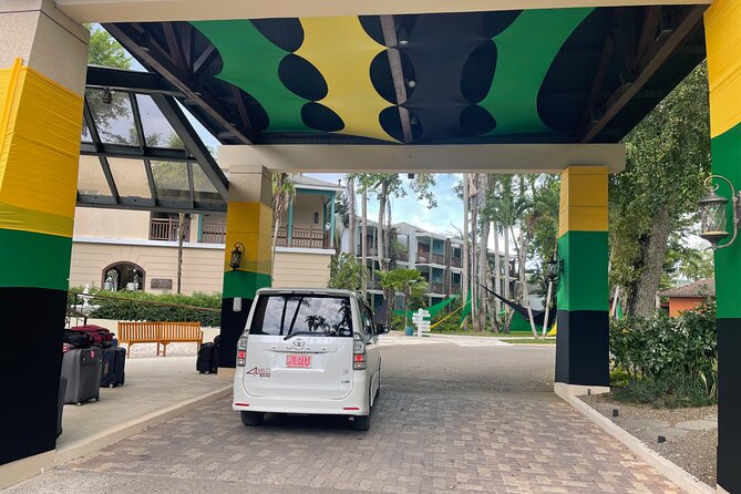 Airport Transfer To Negril - Infant Seats Available