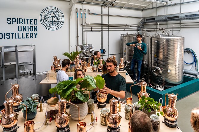 Amsterdam: Botanical Rum Distilling Class Inc. Personal Bottle - Common Questions