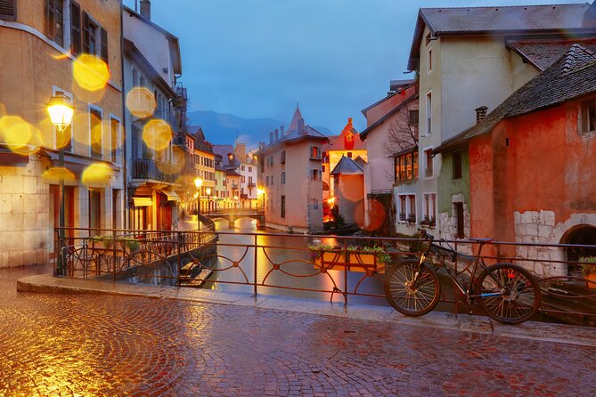 Annecy Scavenger Hunt and Best Landmarks Self-Guided Tour - Scavenger Hunt