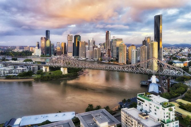 Arrival Private Transfer: Brisbane Airport BNE to Brisbane in Luxury Van - The Sum Up