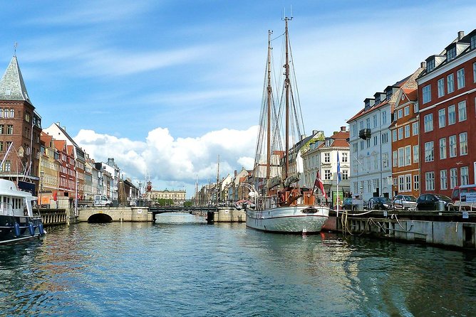 Arrival Private Transfer: Copenhagen Airport CPH to Copenhagen in Business Car - Booking Information for the Transfer