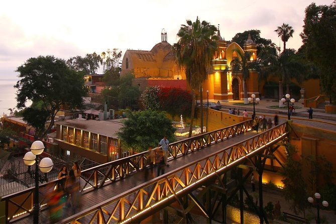 Barranco and Cena Buffet With Paso Horse Show - Indulge in a Delicious Creole Buffet