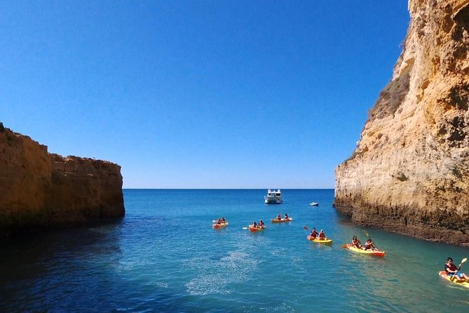 Benagil Kayak Tour On Board a Fantastic Catamaran - Directions to the Meeting Point