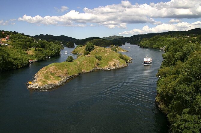 Bergen Fjord Cruise to Alversund Streams - All Year - Return to the Meeting Point and Cancellation Policy