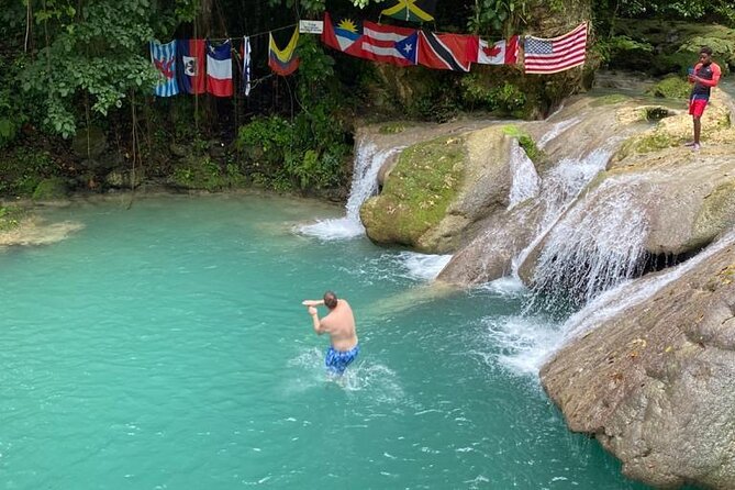 Blue Hole and Sightseeing Tour From Falmouth - Tour Guide and Experience