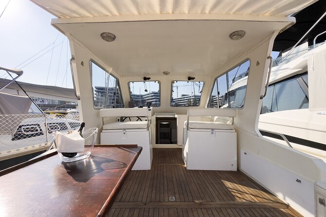 Boat Tour for 2 Hours in Barcelona - Common Questions