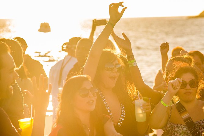 Cabo San Lucas Sunset Fajita Cruise With Dance Music, Open Bar - Common Questions