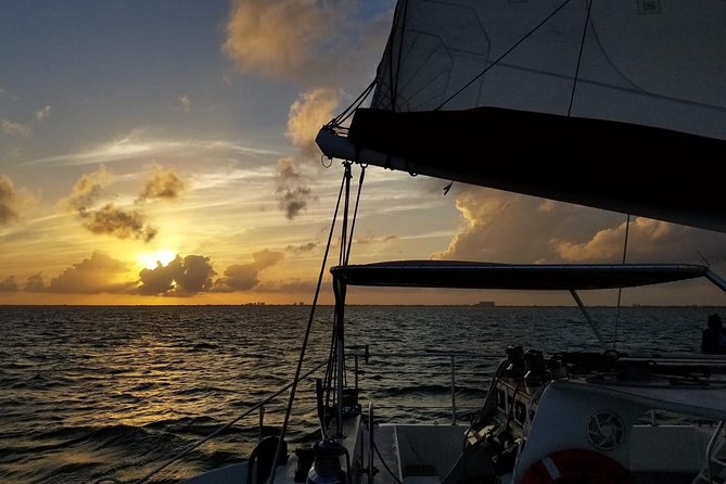 Castaway the Day Sunset Cruise in Miami - Customer Reviews