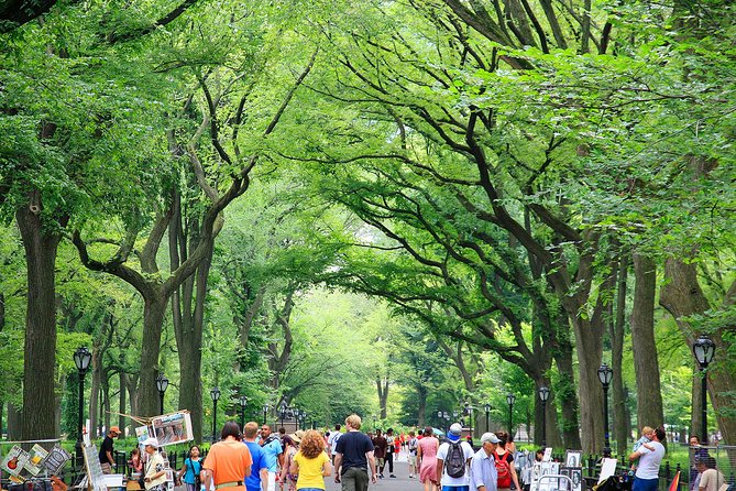 Central Park Photography Tour With Local Photographer - Famous Sites and Inspirations