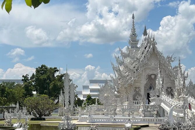 Chiang Mai to Chiang Rai Popular One Day Join Tour With Small Group Guided - Common Questions