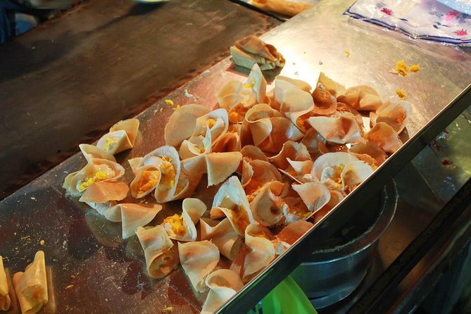 Chiang Rai Food & Night Market Walking Tour With Local Host - Unique Food Experiences
