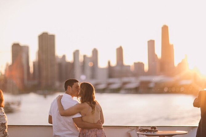 Chicago Fireworks Dinner Cruise With Buffet - Cancellation Policy and Minimum Travelers